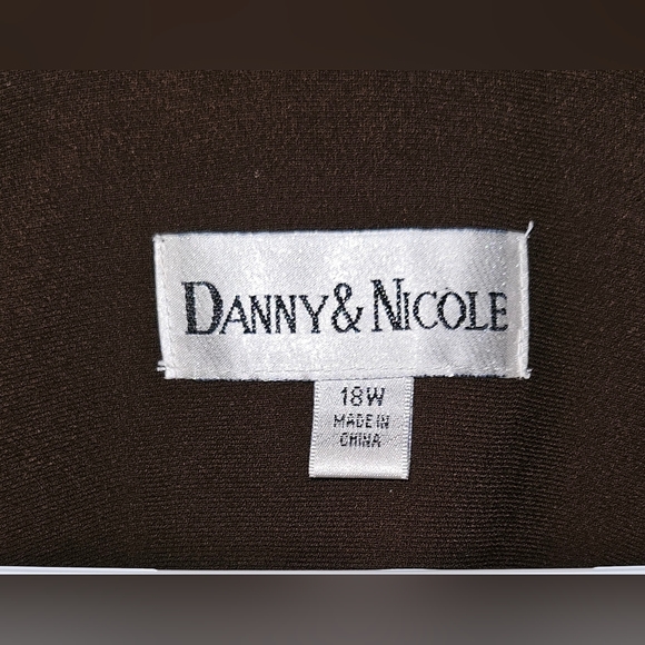 Danny & Nicole 18W Brown Blazer with Shoulder Pads - Picture 2 of 5